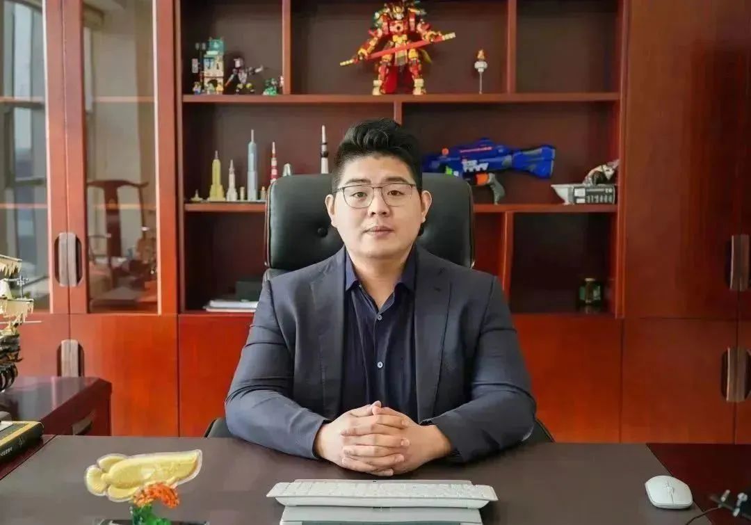 齊魯儒商！省委組織部《黨員干部之友》刊發(fā)宏鑫源集團(tuán)王文博風(fēng)采(圖1)